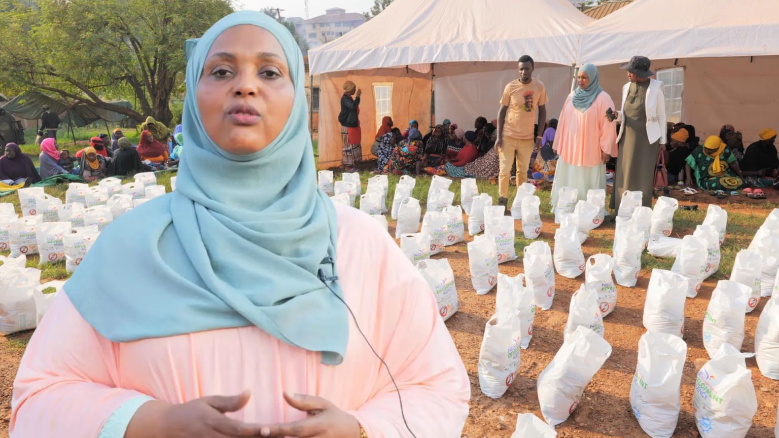 Chairperson UMSC distributes relief packages to vulnerable community members